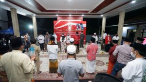 Peringati Hari Lahir Pancasila, Bupati Banyuwangi Tumpengan Malam Hari Bareng Warga Desa