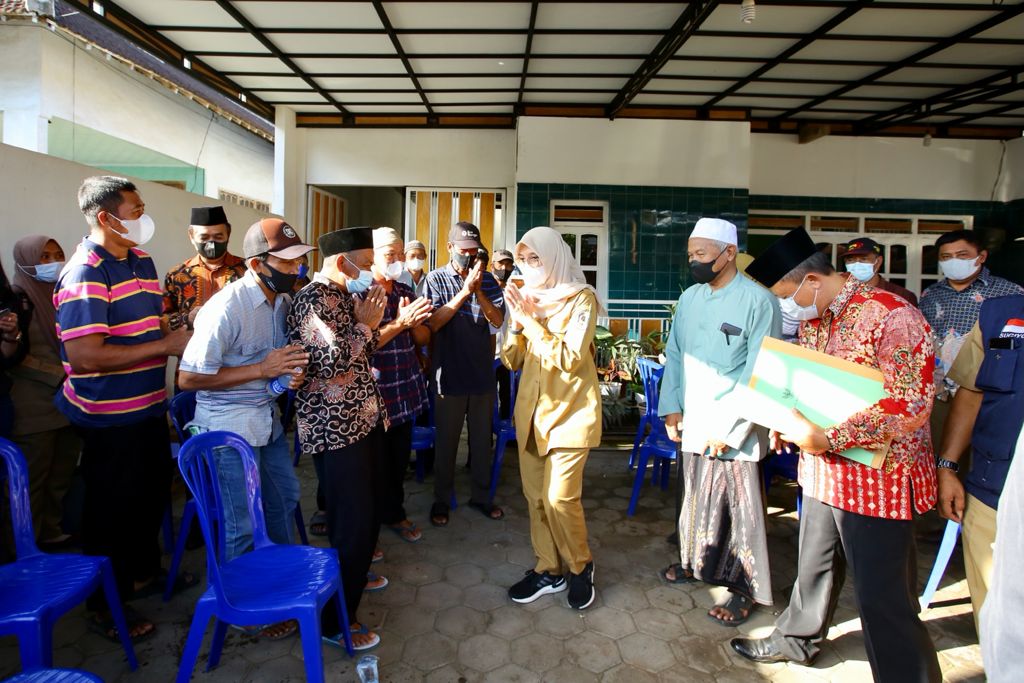 Terbitkan Surat, Bupati Ipuk Perjuangkan Warga Pancer Bisa Manfaatkan Lahan 150 Hektare