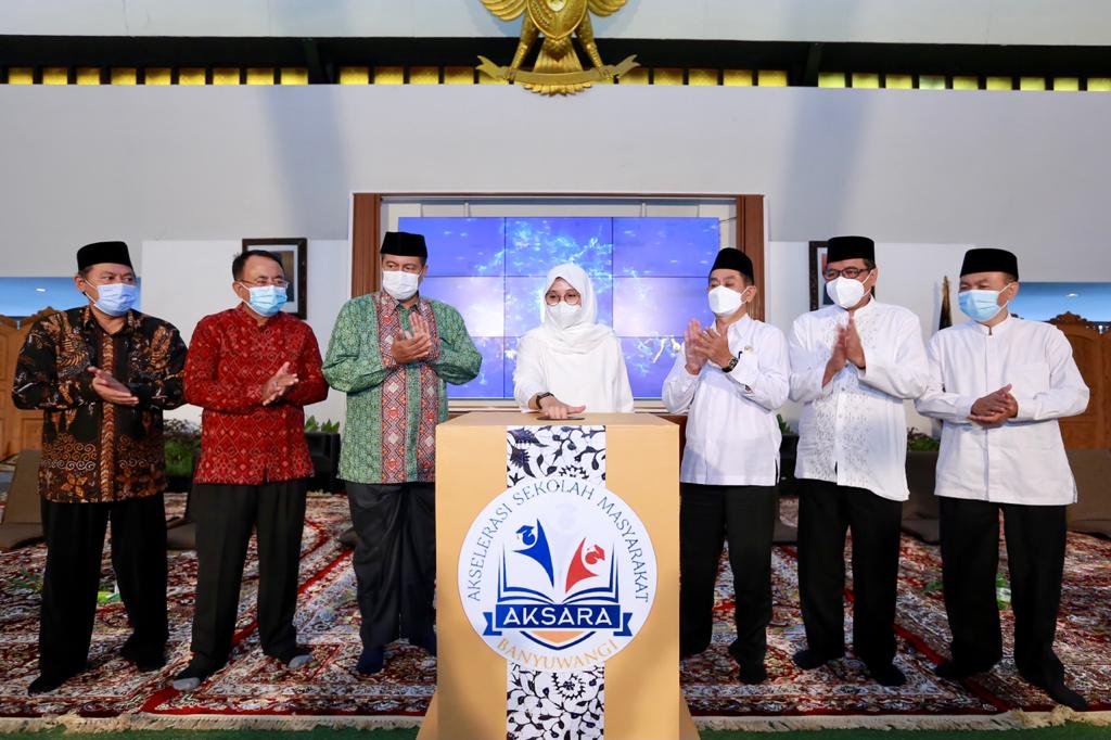 Banyuwangi Luncurkan Aksara, 9 Ribu Warga Ikuti Pendidikan Kesetaraan