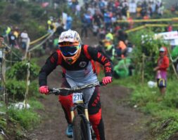 Diguyur Hujan, Banyuwangi Ijen Geopark Downhill 2021 Kian Seru