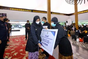 Banyuwangi Kembali Salurkan Insentif Nakes, Total Rp24 Miliar