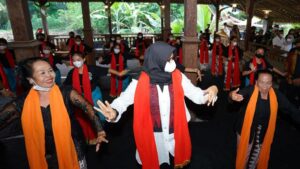 171 Mahasiswa dan 39 Dosen dari Berbagai Universitas Ikut Kampus Mengajar di Banyuwangi