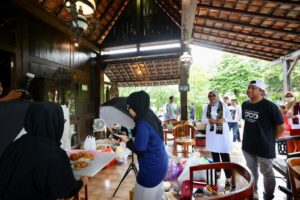Endorsement Foto dan Video Gratis UMKM Banyuwangi, Denny Caknan: Kueren Banyuwangi
