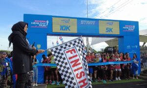 Ribuan Pelari Telusuri Landmark City Tour di Banyuwangi Healthy Run 2022