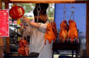Sajikan Berbagai Seni dan Kuliner khas Tionghoa, Festival Imlek Banyuwangi Ramai Diserbu Wisatawan