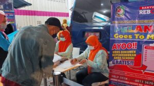 Mudahkan Layanan Publik, di Banyuwangi Pengantin Baru Langsung Dapat Tiga Dokumen Adminduk