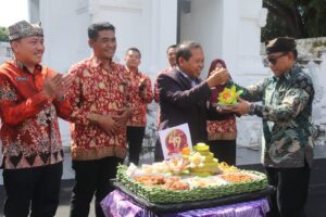 Di Peringatan HUT PPNI ke-49, Bupati Ipuk: Terimakasih para Perawat