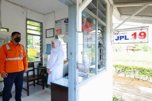 Jelang Lebaran, Pemkab Banyuwangi Tambah Relawan Penjaga Jalur Kereta Api Tak Berpalang Pintu