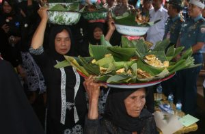Tradisi Ithuk-ithukan Banyuwangi Bentuk Syukur atas Berkah Mata Air yang Melimpah Masyarakat Osing
