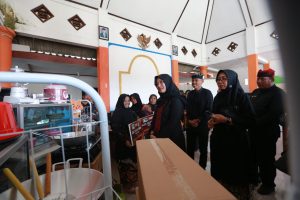 Bupati Ngantor di Desa Lereng Gunung Ijen, Gelontorkan Berbagai Program Peningkatan Ekonomi