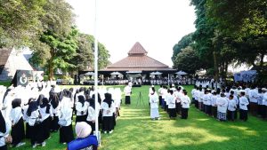 Di Peringatan Hari Santri, Bupati Ipuk Ajak Santri Jihad Lawan Perundungan di Lingkungan Pendidikan