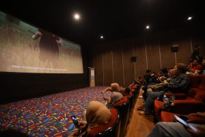 Kupu-Kupu Kertas, Kisah Cinta dan Sejarah Banyuwangi