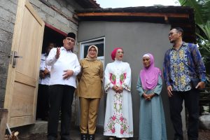 Banyuwangi Gotong Royong Bedah Rumah Tidak Layak Huni