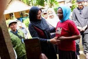 Banyuwangi Berbagi, Pengentasan Kemiskinan Sisir Warga Miskin Pinggir Hutan