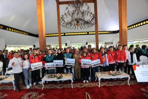 Bupati Ipuk akan Fasilitasi Beasiswa untuk Atlet Berprestasi