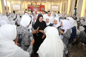 Bupati Ipuk Apresiasi Peran Bidan dalam Pencegahan Stunting dan Penurunan Angka Kematian Ibu dan Bayi