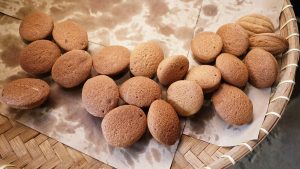 Nikmatnya Kue Klemben Tradisional dari Desa Adat Banyuwangi
