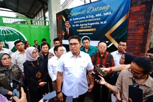 Dorong Produksi Susu Segar, Wamen Pertanian Kunjungi Banyuwangi