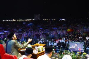 Ribuan Jemaah Padati Pengajian Gus Iqdam di Muncar Banyuwangi
