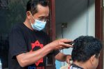 Fajar Barbershop, Berikan Cukur Gratis untuk Lansia, Disabilitas, dan ODGJ