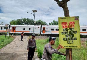 Antisipasi Kecelakaan di Perlintasan Kereta Api Tanpa Palang Pintu Jelang Mudik Lebaran 2025