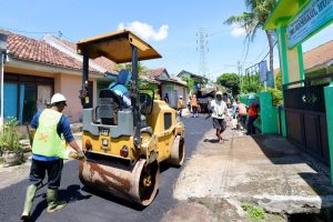 Pemkab Banyuwangi Genjot Perbaikan Jalan Menyambut Arus Mudik Lebaran