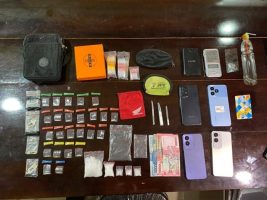 Penggerebekan Kamar Kos di Banyuwangi, Polisi Amankan 46 Gram Sabu dan Empat Tersangka