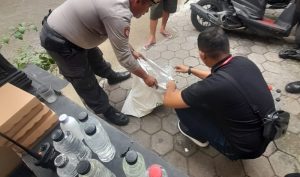 Polisi Amankan Penjual Miras Ilegal saat Kopdar Klub Motor di Pantai Boom Banyuwangi