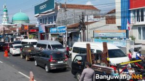 Jalur Situbondo-Banyuwangi Macet Parah Sepanjang 28 Km Hingga Hutan Baluran