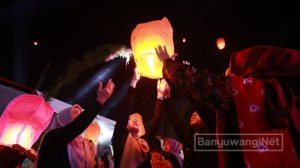 Pelepasan 1.000 Lampion Meriahkan Kaliploso Hartimoon Carnival 2025 di Banyuwangi
