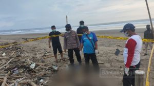 Mayat Perempuan Ditemukan Membusuk di Pantai Rowobendo Banyuwangi, Identitas Belum Diketahui