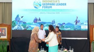 Bupati Ipuk Paparkan “Ijen Golden Route” di Forum Pemimpin Geopark Indonesia dan UNESCO