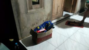 Bayi Laki-laki Ditemukan dalam Kardus Mi Instan Dibuang di Teras Rumah Warga Banyuwangi