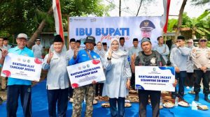 Bupati Ipuk Serahkan 12 Mesin Kapal untuk Tingkatkan Produktivitas Nelayan Banyuwangi