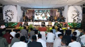 Tandang Bareng Cari Solusi, Bupati Ipuk dan Kapolresta Cangkruk Bersama Warga