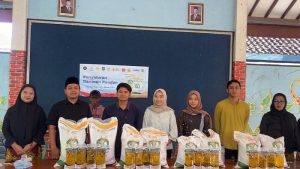 211 Ribu Warga Banyuwangi Terima Bantuan Panggan Beras dan Minyak Goreng