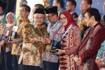 Mendikdasmen Beri Dua Penghargaan untuk Banyuwangi atas Komitmen di Bidang Pendidikan