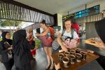 Tiba di Banyuwangi, Wisatawan Disambut Tari Gandrung dan Kudapan Khas di Banyuwangi