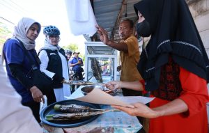 Ikan Asap Blimbingsari Banyuwangi Jadi Buruan Wisatawan, Resep Turun-Temurun Sejak 1977