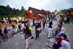 Senja di AWT Banyuwangi Dipadati Ribuan Wisatawan, Sajikan Hiburan dan Panorama Ijen