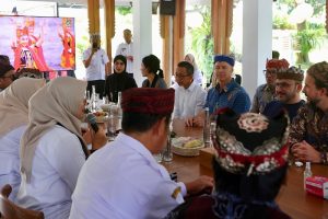Clean Rivers UEA Tinjau Pembangunan TPS3R Kertosari, Dukung Transformasi Sampah Banyuwangi