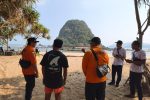 Pemancing Diduga Terseret Ombak di Pantai Pulau Merah Banyuwangi, Tim SAR Lakukan Pencarian