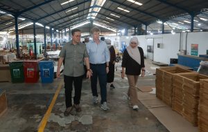 Furnitur Kayu Jati Banyuwangi Tembus Pasar Global, Mendag Ingin Kuasai Dunia