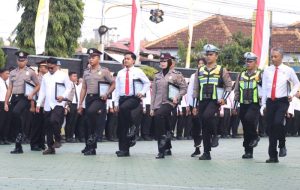 13 Personel Polresta Banyuwangi Dapat Penghargaan atas Kinerja dan Prestasi