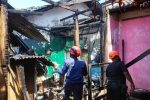 Rumah di Giri Banyuwangi Terbakar, Api Menjalar ke Rumah Tetangga dan Hanguskan Motor