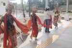 Sambut Gandrung Sewu 2026, Penumpang Pesawat dan Kereta Api Disuguhi Tari Gandrung